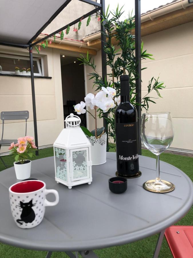 Paris-Eiffel, Bienvenue -Terrasse -Netflix Apartment ป็องแต็ง ภายนอก รูปภาพ